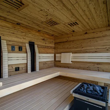 Zebegreen Apartament