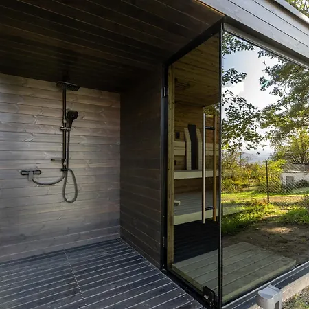 Zebegreen Apartment